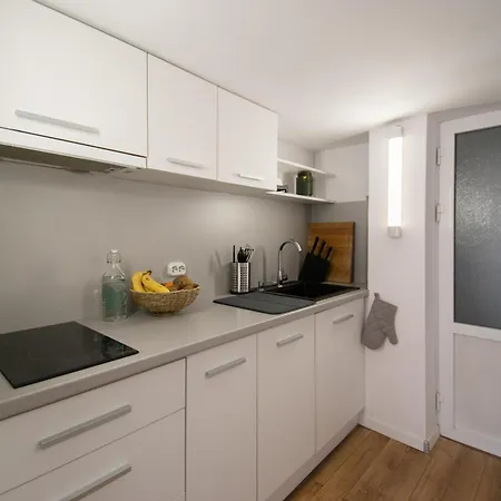 Hyggemate - 1 Bed Cozy In Sarnitsa